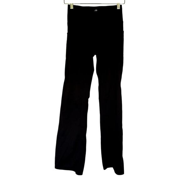 Gaiam black workout leggings flare leg pockets casual athleisure women's size S - Picture 1 of 7
